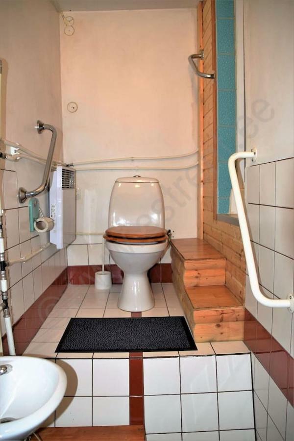 Private Apartment In The Centre Of Parnu/Pernau Buitenkant foto